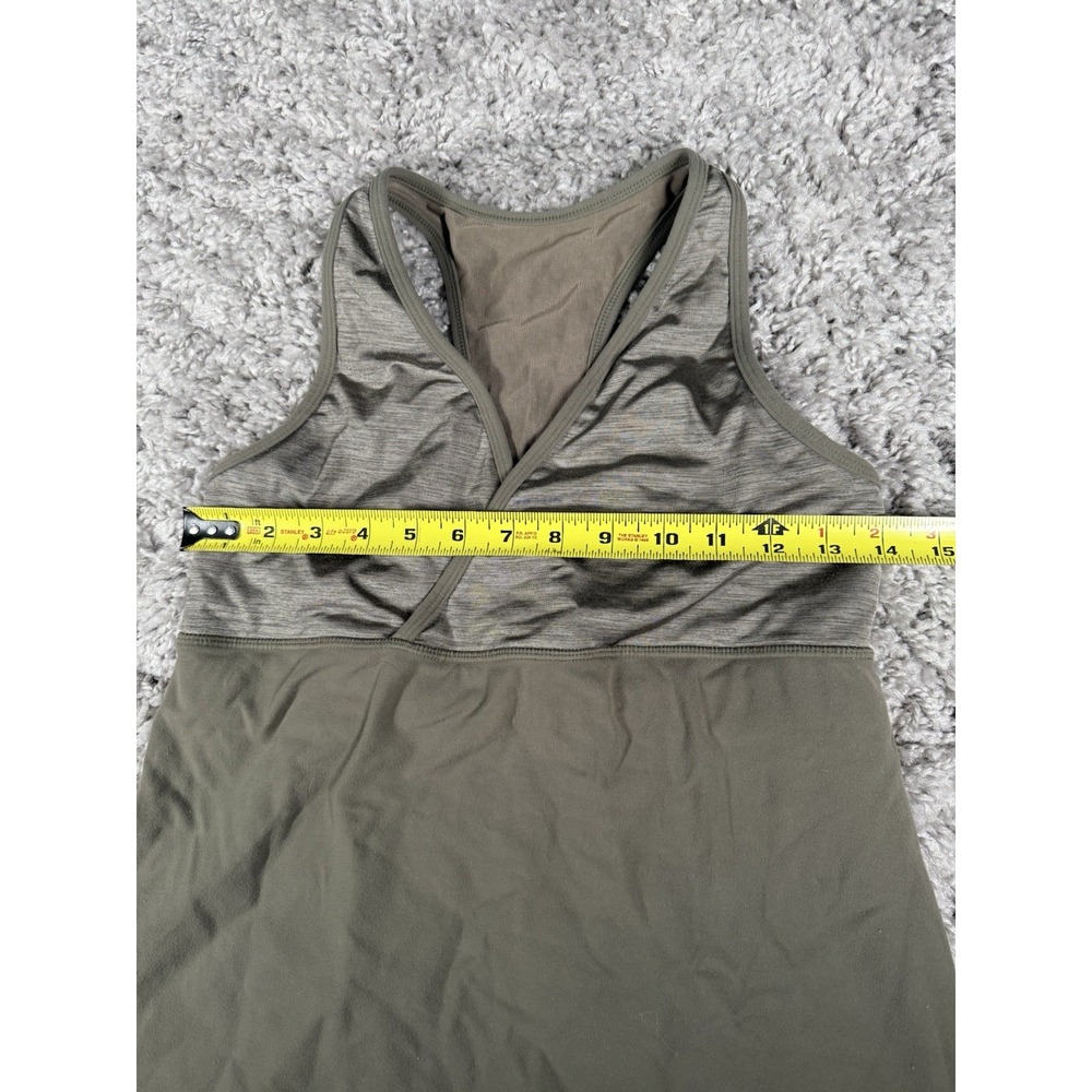 Women's LuluLemon Razor‎ Back Tank Active Shelf Bra Green Mesh Back Size 4 or 6 - Picture 2 of 8